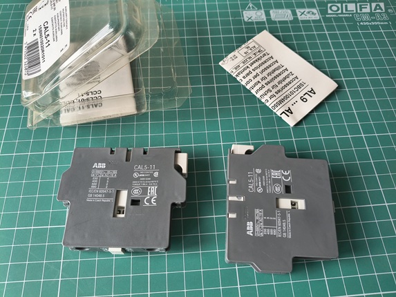 Блок-контакт боковой CAL5-11 (1NO+1NC) для A9...A75 UA16...UA75(RA) GA(E)75, 4A-AC15