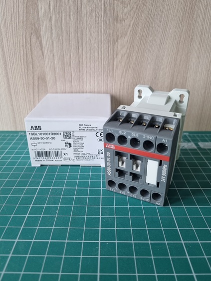 Контактор AS09-30-01-20 трехполюсной с катушкой переменного тока  4 kW (AC-3 400 V)