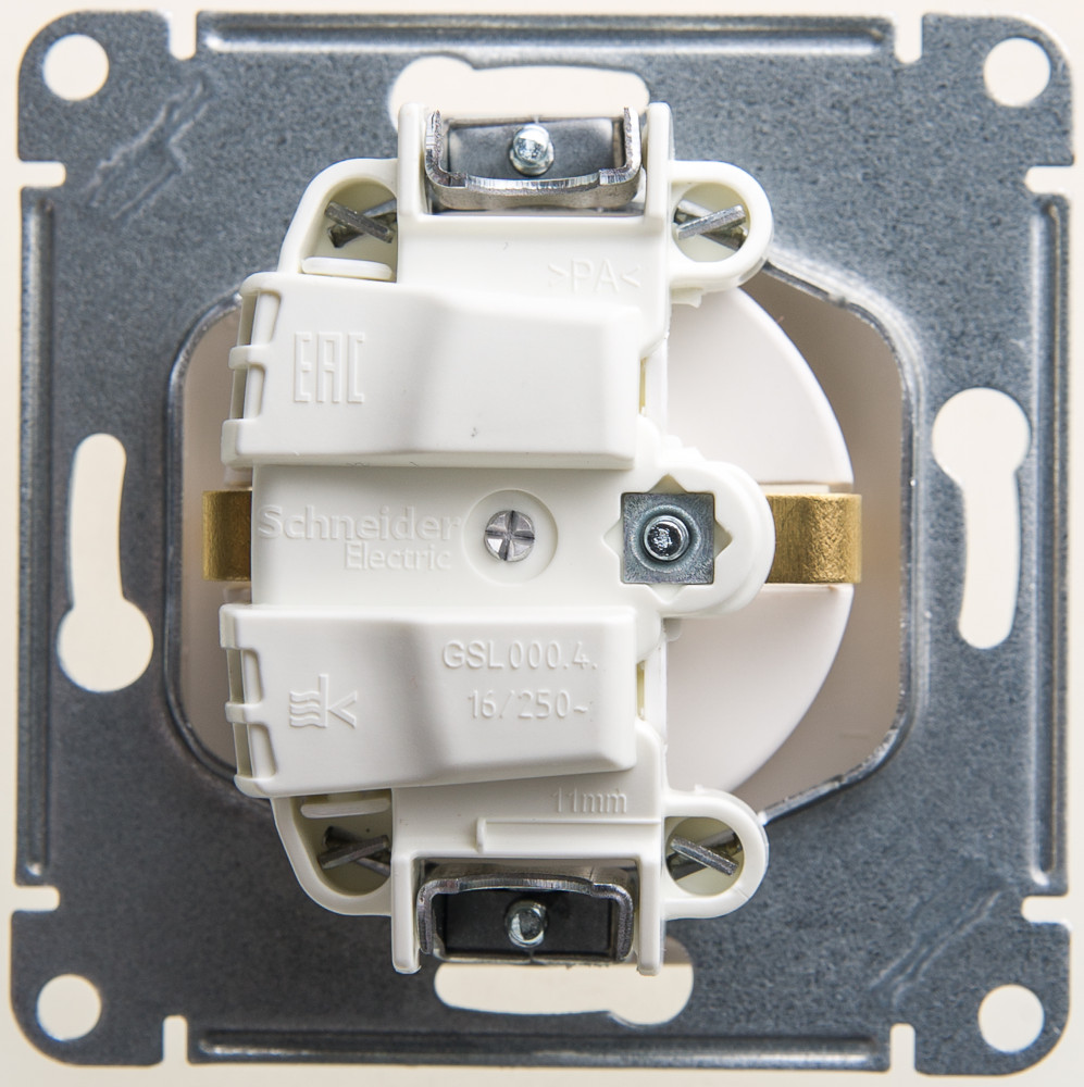 GLOSSA РОЗЕТКА с заземлением со шторками, 16А, механизм, ПЕРЛАМУТР