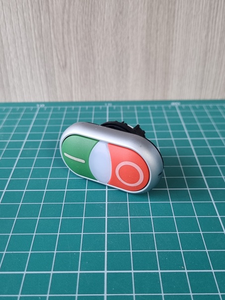 Кнопка двойная  "Пуск-Стоп" c белой линзой для лампы Titan M22-DDL-GR-X1/X0