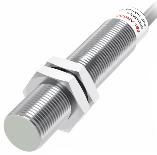LANBAO LR12XCF02DPOG Индуктивный датчик 2 мм, цилиндрический, заподлицо, 10…30 DC, PNP, NO, никелированная латунь, кабельPVC 2 м, IP67