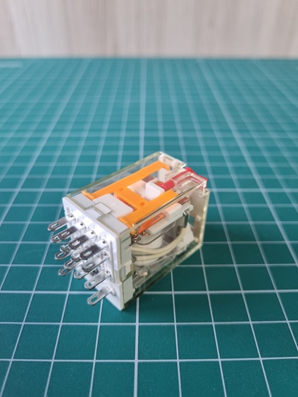 Реле RKF4CO730LT, 4CO, 6A(250VAC/30VDC), 230VAC, мех. индикация, тест-кнопка с блокировкой, LED