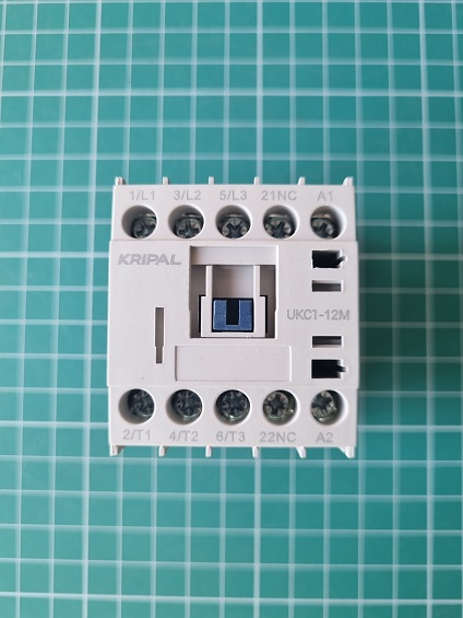 Мини-контактор UKC1-12M-01-230AC, 3P, 12A(AC-3), 20A(AC-1), 5.5kW(400VAC), Uк=230VAC, 1NC