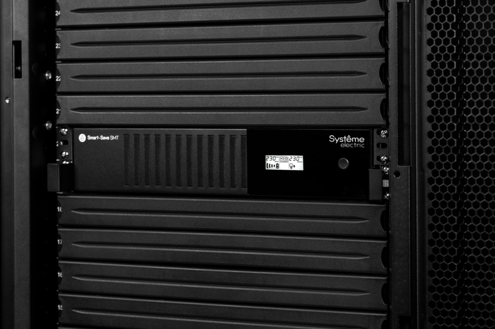 ИБП Smart-Save SMT Systeme Electric 1000 ВА RM 2U AVR 6 C13 230 В SmartSlot