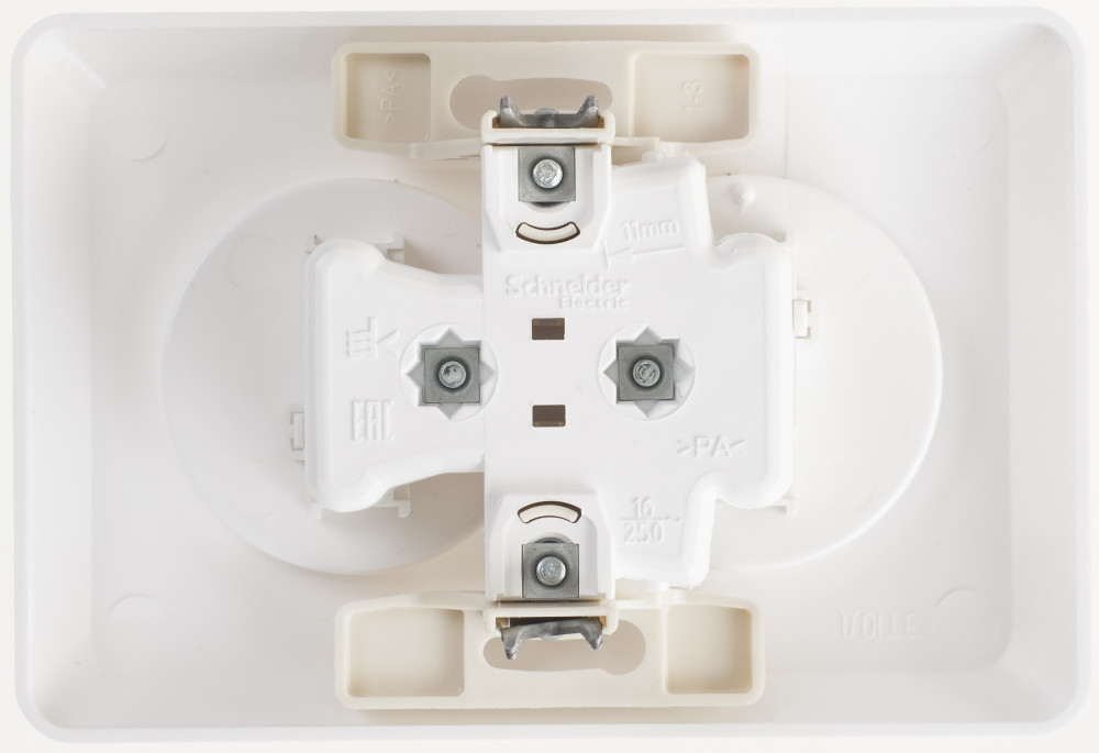ЭТЮД С/У РОЗЕТКА двойная без заземления со шторками, 16А, 250B, БЕЛЫЙ