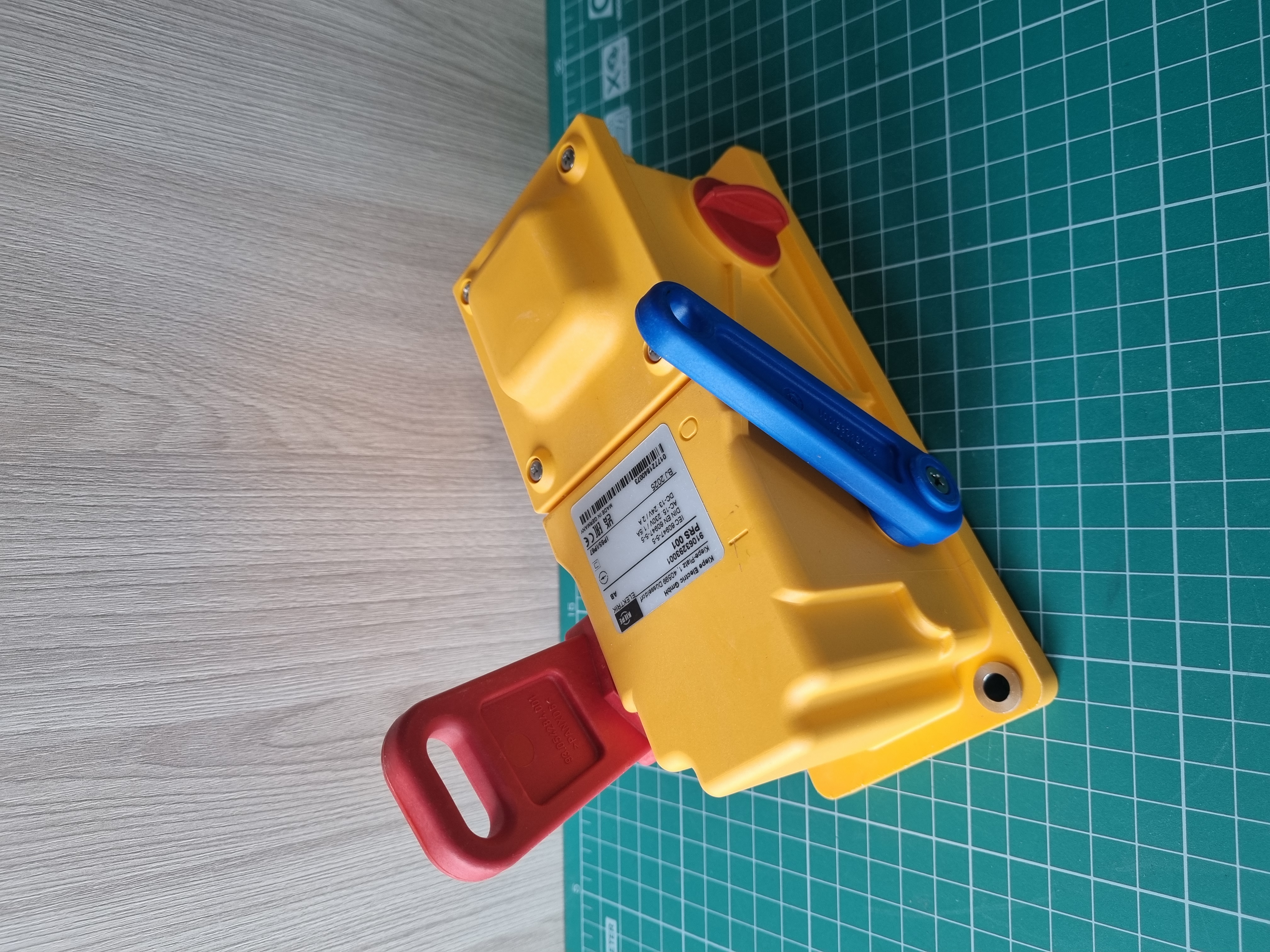 Аварийный выключатель с тяговым проводом PRS102 Kiepe Elektrik 91.063 293.102 (91063293102)