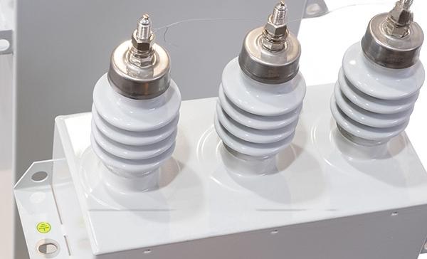 Конденсатор CPEFS-6,3/450, трехфазный, 450kVAr, 6,3kV, C=36,1µF