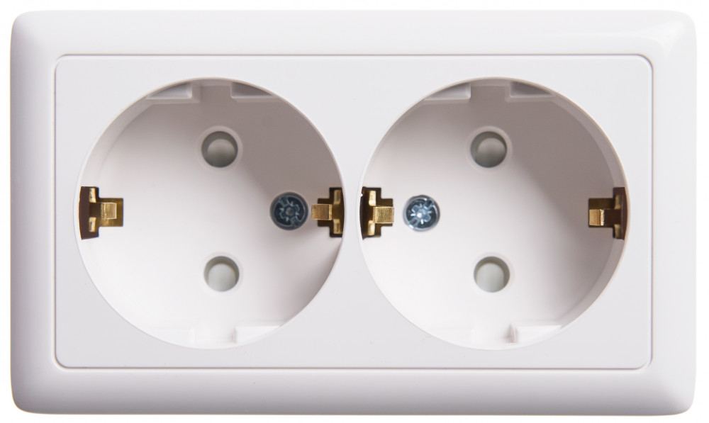 ХИТ О/У РОЗЕТКА двойная с заземлением со шторками, ИЗОЛ.ПЛ., 16А, БЕЛЫЙ