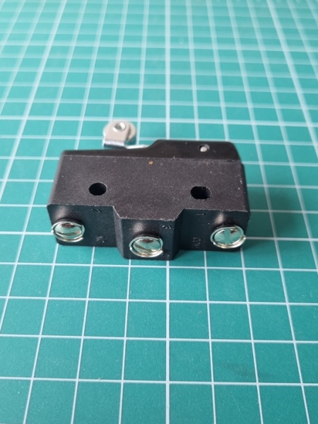 Мини-выключатель, привод роликовый рычаг 28мм (1ПК), пластиковый корпус (250В AC, 10А) MN1MIM1