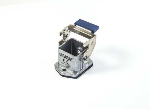 Кожух (монтаж на перегородке) металлический, нижний ввод, фиксаторы металл, IP65 EBM05GM46