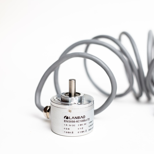 LANBAO ENI38S6-6C500J-T2 энкодер ?38 сплошной вал 6мм 500имп/об TTL 5VDC кабель 2м