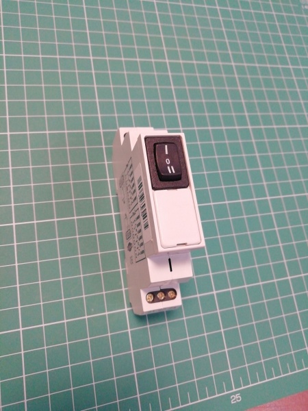 Переключатель 1-0-2 модульный с фиксацией ELKO