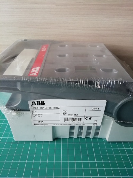 Рубильник откидной XLP1-6M10 под предохранители до 250А гориз., размер 1, 3P, болты M10