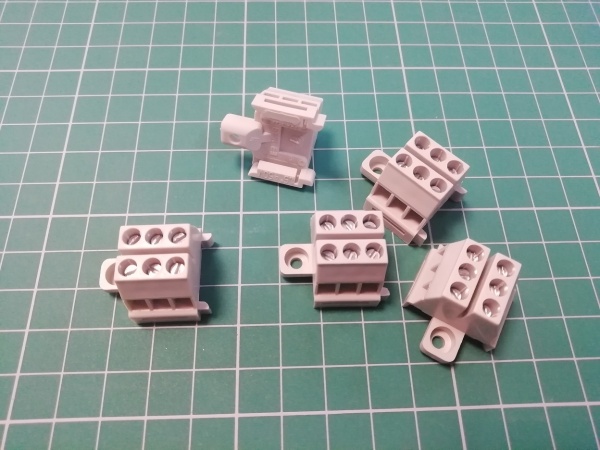 Клеммный блок Compact 3-полюсный с защитой проводов, Cu 1.5 мм², 450 В