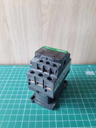 КОНТАКТОР 3Р,12 A,НО+НЗ,220V50ГЦ