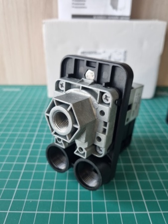 Датчик давления XMP, 12 бар, G 1/4 мама, 3 NC, без типа управления XMPA12C2131