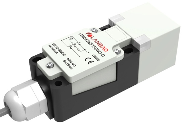 LANBAO LE40XZSN20DLO-D индуктивный датчик