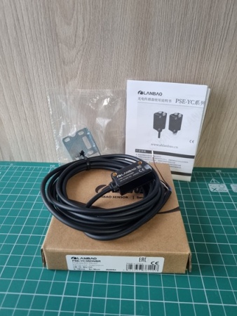 LANBAO PSE-YC35DNBR оптический датчик 32,5x20x12мм NPN NO/NC Sn=350мм BGS (D-тип) кабель 2м