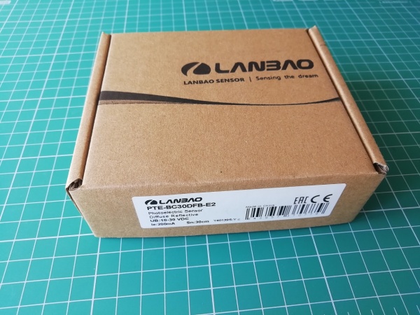 LANBAO PTE-BC30DFB-E2 оптический датчик 50x50x18мм PNP/NPN NO/NC Sn=300мм (D-тип) разъем M12