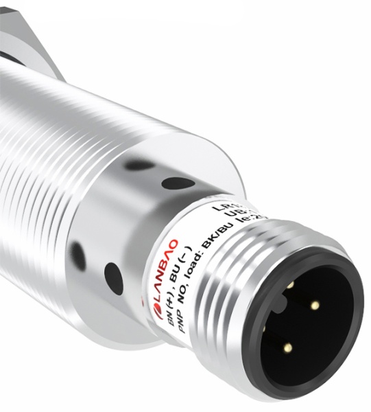 LANBAO LR18XCN20DPCY-E2 индуктивный датчик M18х61мм PNP NC Sn=20мм разъем М12