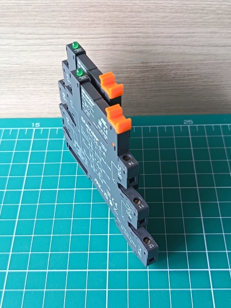 Реле интерфейсное полупроводниковое RSCD06D3 с колодкой SNC05-E-A, винтовой зажим, 1NO, 3A(60VDC), 12_24VDC, LED, W=6.2mm