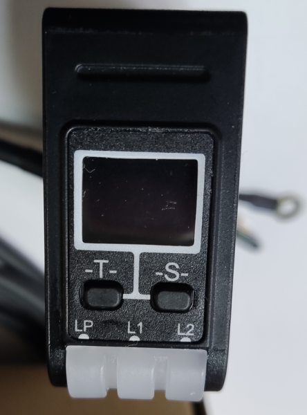 LANBAO PDB-CM8TGI оптический датчик расстояния 4...20mA+ PNP/NPN NO/NC Sn=8м кабель 2м