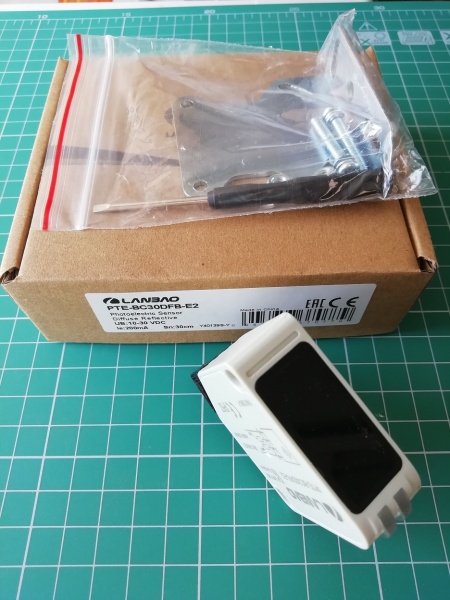 LANBAO PTE-BC30DFB-E2 оптический датчик 50x50x18мм PNP/NPN NO/NC Sn=300мм (D-тип) разъем M12