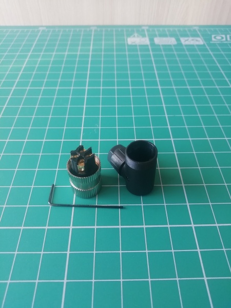 LANBAO QE8-N4G угловой разъём М8 4pin