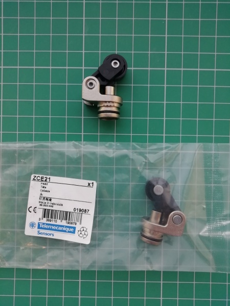 ТЕРМОПЛАСТ. РОЛИК. РЫЧАГ ZCE 21