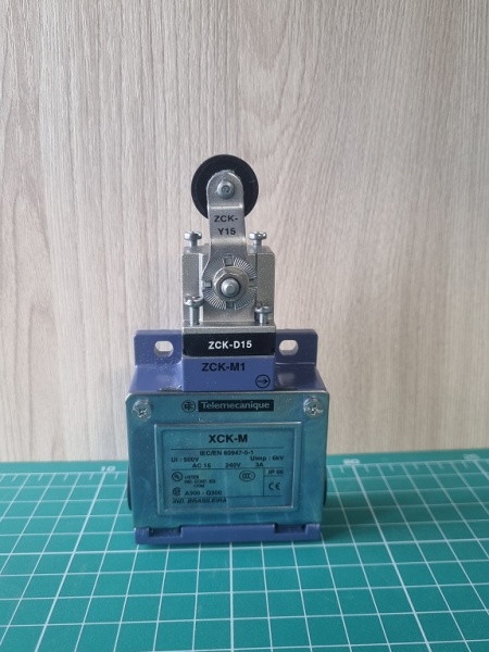 КОНЦЕВОЙ ВЫКЛЮЧАТЕЛЬ XCKM115