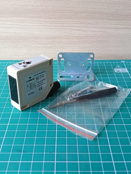 LANBAO PTF-BC100DPR-E2 оптический датчик 50x50x17мм 10-30DC PNP NO+NC Sn=1м разъём М12 (D-тип)