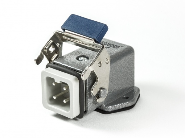 Угловой кожух со штепселем металлический, 4 полюса, 10A, нижний ввод (PG 11), фиксаторы металл, IP65 EBM04FE46