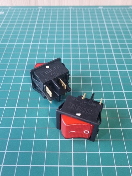 Выключатель клавишный 30*22мм с подсветкой (2НО), чёрный цвет корпуса, маркировка 0-1, подкл. клемма (250В AC, 16А), IP20 A14B1K11