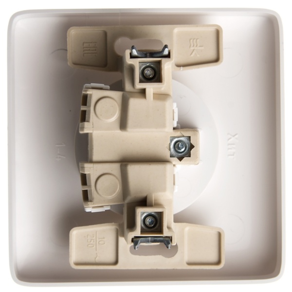 ХИТ С/У РОЗЕТКА без заземления со шторками, 10А, 250В, БЕЛЫЙ