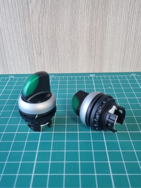 Переключатель 0-I (60o, фикс.) с зел. рукояткой с подсв. Titan M22-WRLK-G, IP66