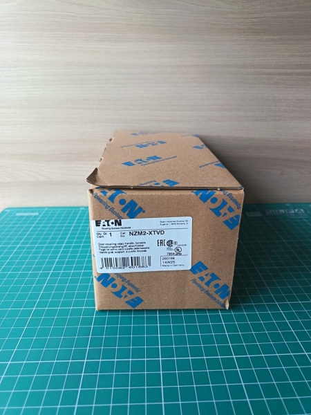 Повор. рукоятка на дверь шкафа NZM2-XTVD для LZM2 и NZM2, черно-серая