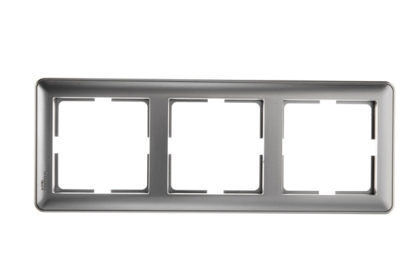W59 3-постовая РАМКА, МАТОВЫЙ ХРОМ