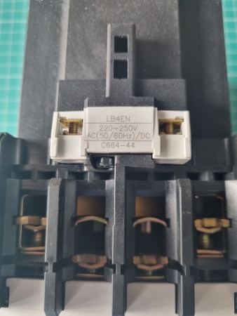 Контактор 4P (2NO+2NC) 40A AC-3 CL05EB00MN кат. с электр. модулем 220-250V AC /DC 
