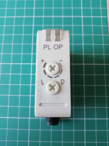 LANBAO PTE-BC30DFB-E2 оптический датчик 50x50x18мм PNP/NPN NO/NC Sn=300мм (D-тип) разъем M12