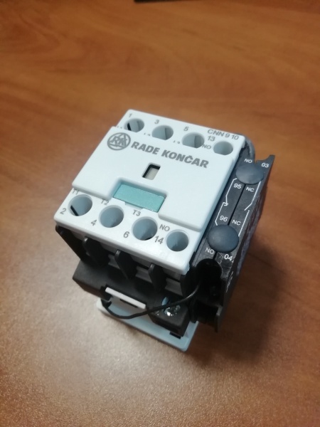 Контактор CNN 9 10, 3P, 9A/(25A по AC-1), 4.5kW(400VAC), 1NO, Uk=24VDC, Iвтяг=5,1А, Iудерж=0,12А