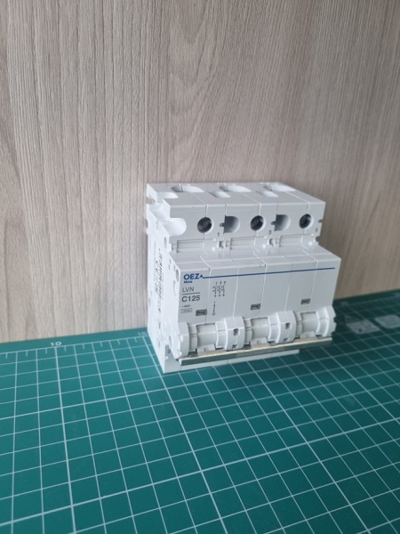 Автоматический выключатель LVN-125C-3 Icn 10 кА (OEZ: 42278)