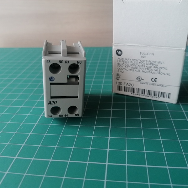 Дополнительный контактный блок для фронтального монтажа для контакторов серии 100-C, 2 пол (100FA20)