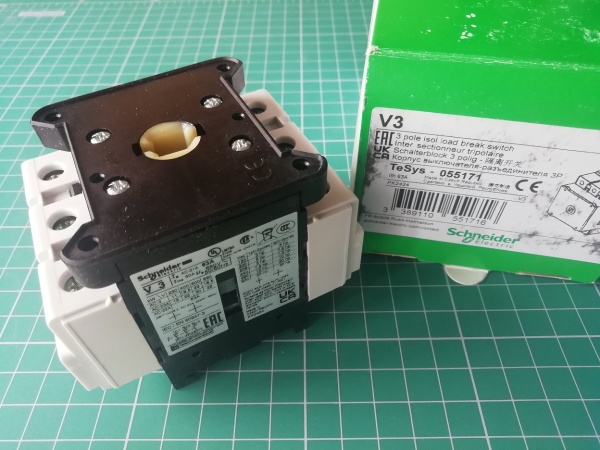 КОРПУС ВЫКЛЮЧАТЕЛЯ-РАЗЪЕДИНИТЕЛЯ 63А