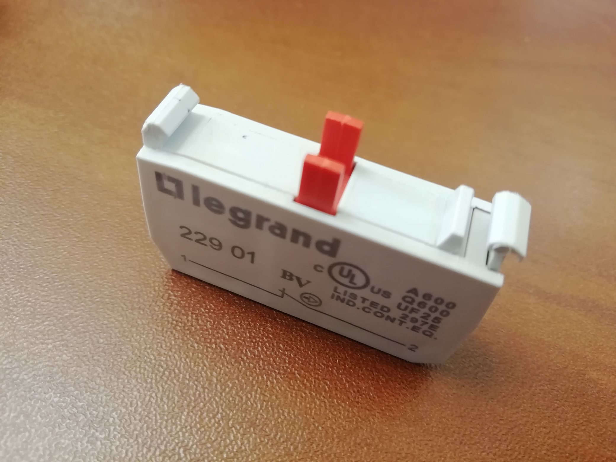 Osmoz - Блок-контакт 1NC, 6A , винтовые зажимы