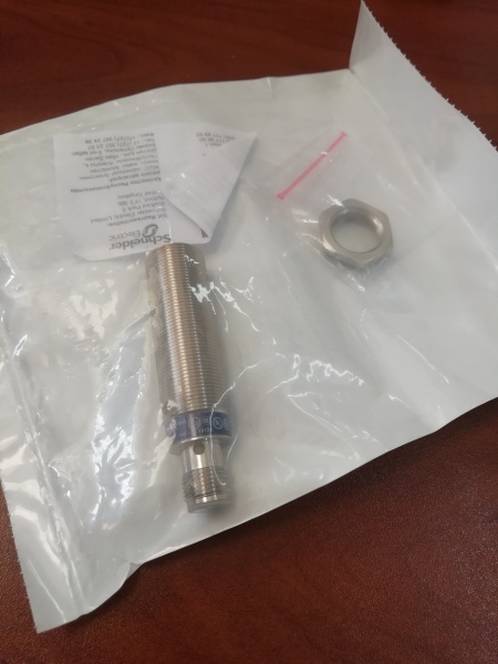 ИНДУКТИВНЫЙ ДАТЧИК ЦИЛИНДР NO PNP M18, L=74mm, латунь, Sn=8mm, 12...48 В постоянного тока, подключ. M12 XS618B1PAM12