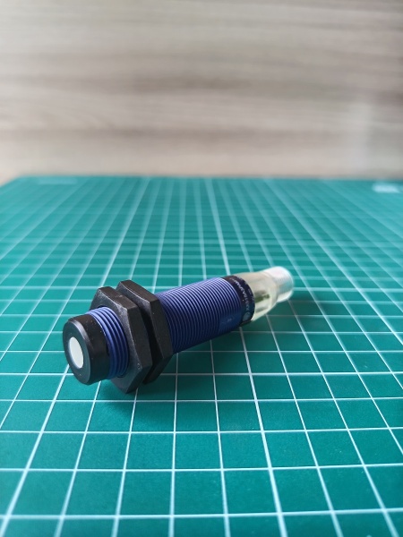 Ультразвуковой датчик цилиндрический M18, Sn=0,5 м, NO, разъем M12 XX518A3PAM12