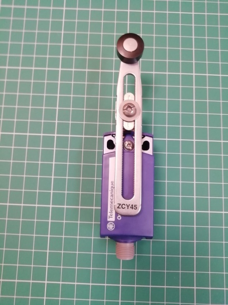 ПЛАСТ. КОНЦЕВОЙ ВЫКЛЮЧАТЕЛЬ 1НЗ1НО XCKP2145M12