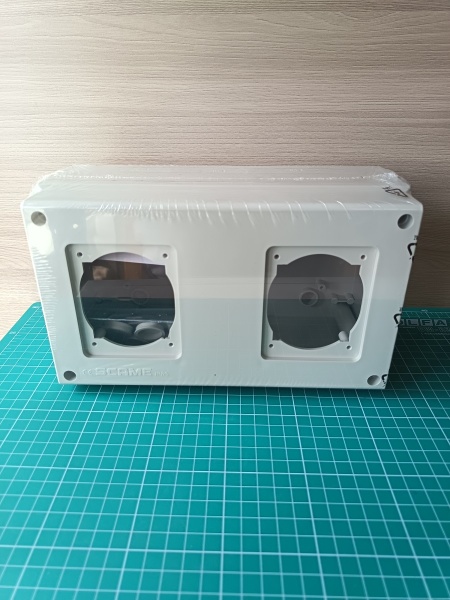 Бокс навесной M150 для встраиваемых разъемов уст. 2x 70x87(84x106), 256x150x115mm, IP66, серия DOMINO