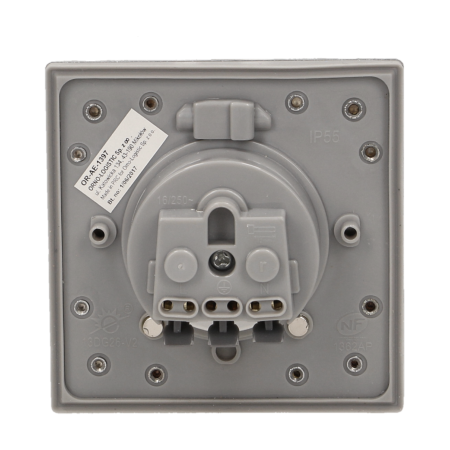 Розетка встраиваемая 2P+E, со шторками, IP44, 3680вт, нержавеющая сталь