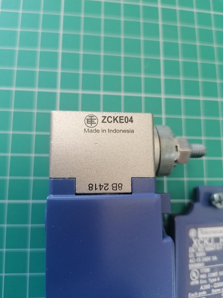 Головка концевого выключателя ZCKE 04